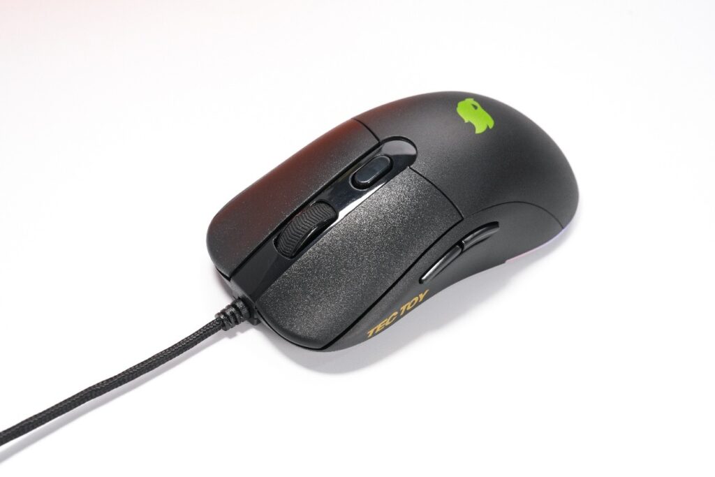 WhatsApp-Image-2025-08-20-at-17.57.03-1024x683 Tec Toy expande linha gamer Zeenix com joystick, mouse e dois teclados mecânicos