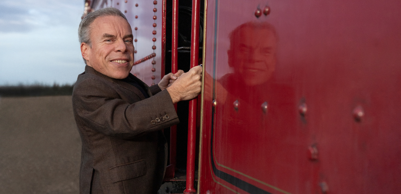 Warwick Davis retorna como Flitwick