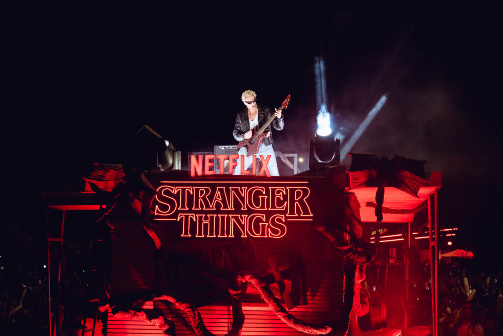 ST5PARADE_20251123-EVENT-DerekMangabeira-8997-1024x683 Parada Estranha reúne fãs de Stranger Things em SP