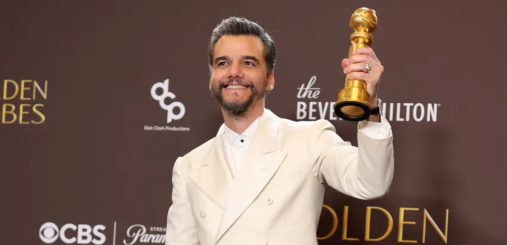 Sem-nome-1200-x-630-px-2026-01-12T120640.897-1024x496 Wagner Moura faz história em uma das principais premiações de Hollywood
