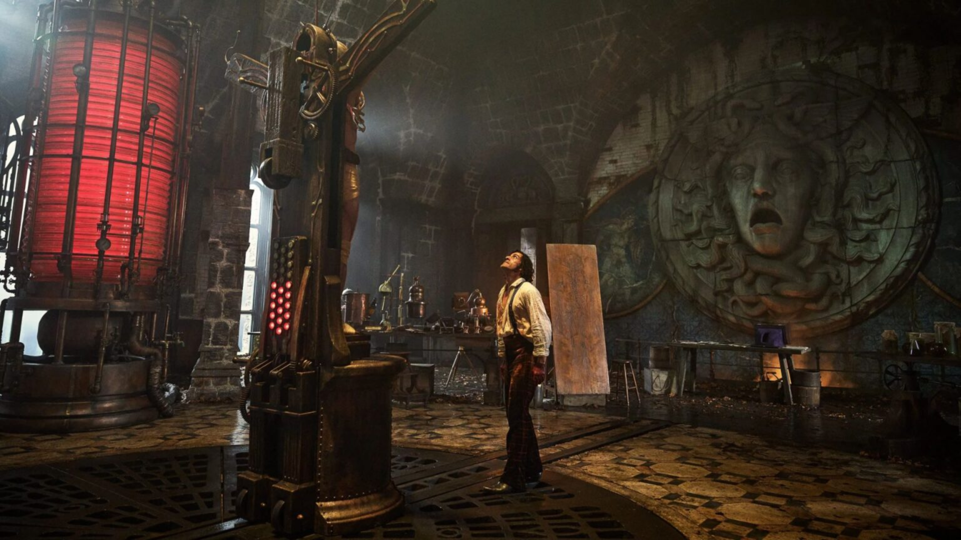 Frankenstein de Guillermo del Toro crítica do filme com Jacob Elordi