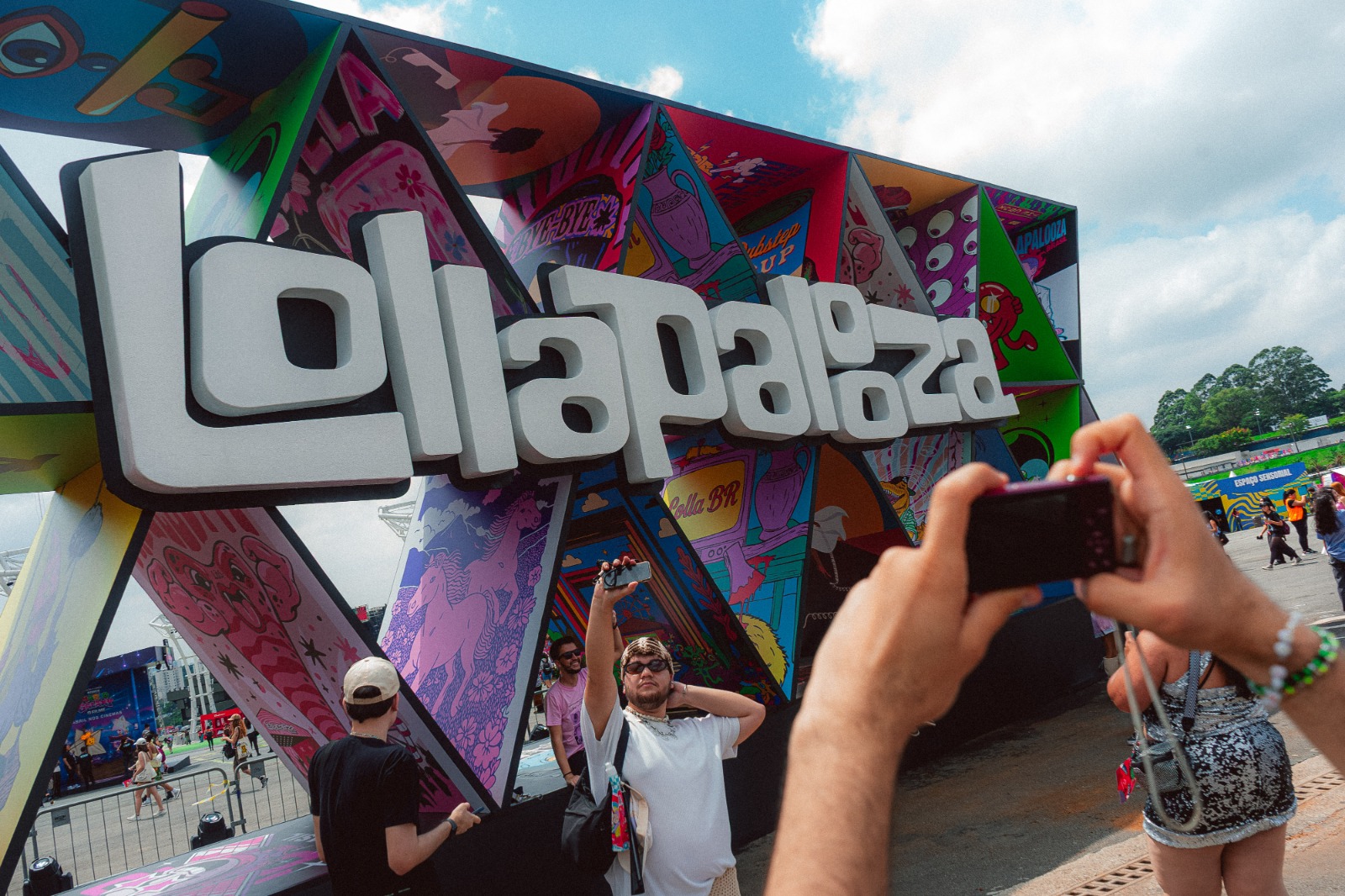 Lollapalooza 2026: segundo dia tem calor intenso, ativações e expectativa para Chappell Roan