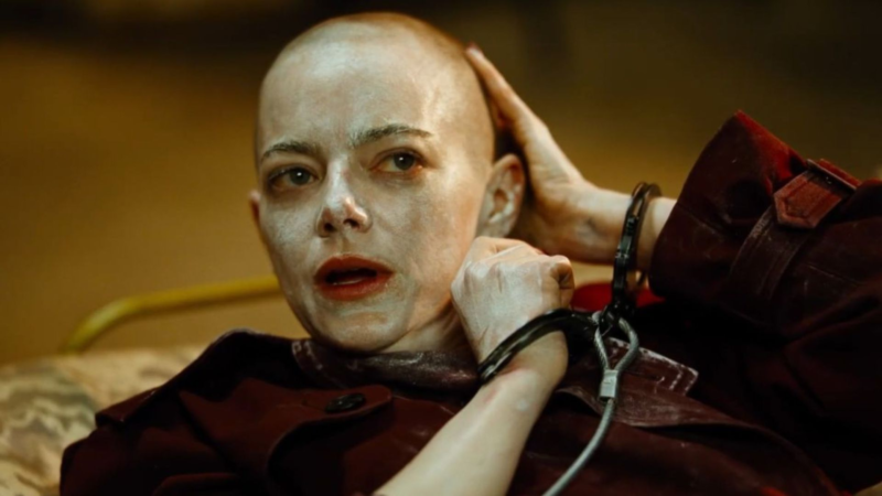 Bugonia filme crítica completa do novo longa de Yorgos Lanthimos