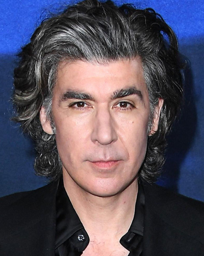 Vencedores-2026-04-09T200009.576-819x1024 Wandinha amplia elenco e confirma novos nomes para a 3ª temporada