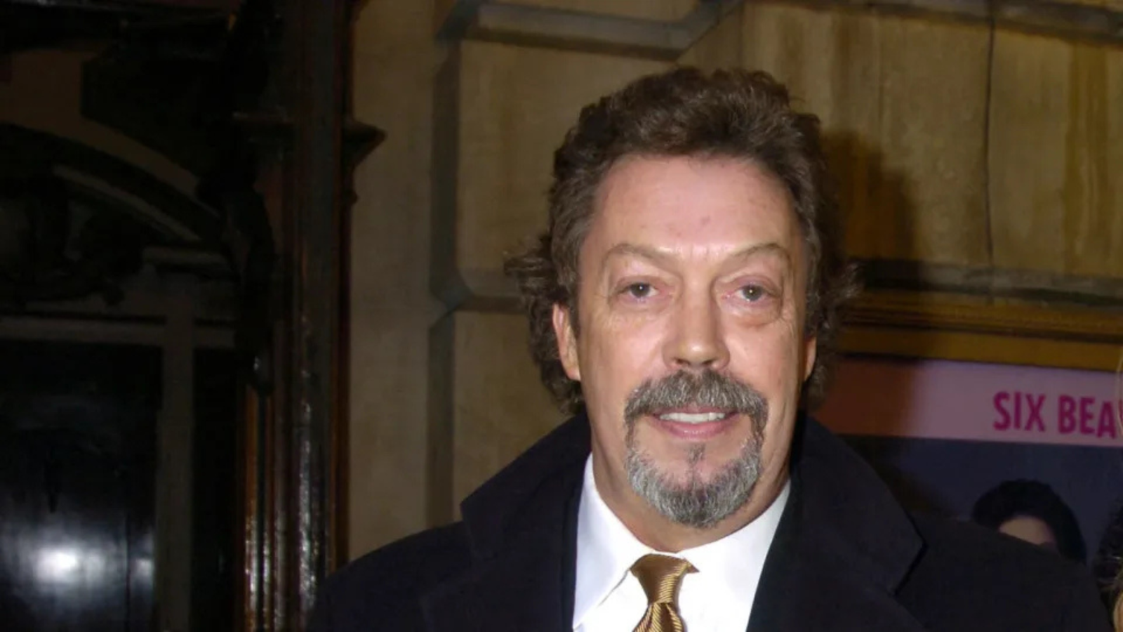 Tim Curry morre aos 80 anos e deixa legado que vai muito além de Pennywise