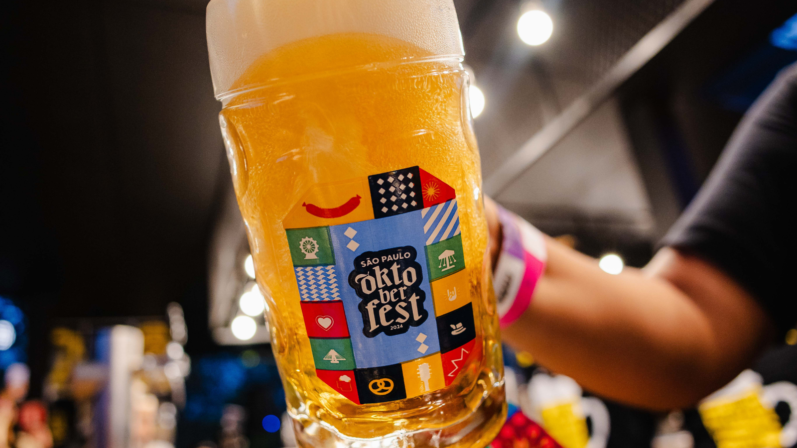 Oktoberfest: música e tradição ocupam o centro da festa