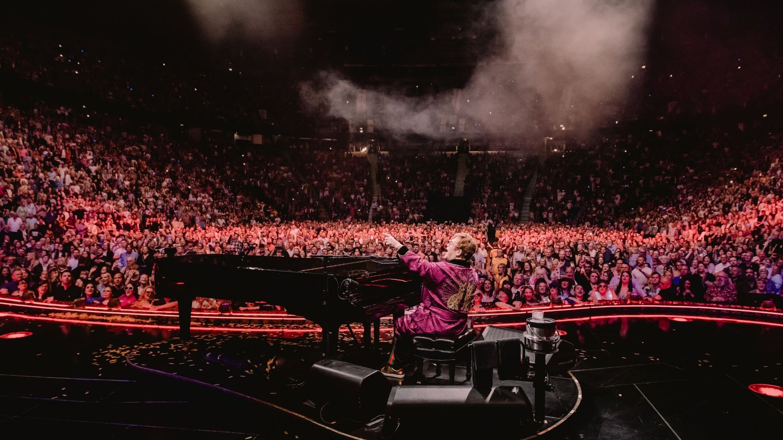 Histórico! Elton John encerra primeiro fim de semana do Rock in Rio 2026 com show arrebatador